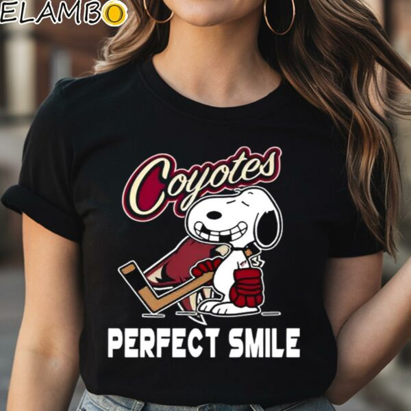 NHL Arizona Coyotes Snoopy Perfect Smile The Peanuts Movie Hockey Shirt Black Shirt Shirt
