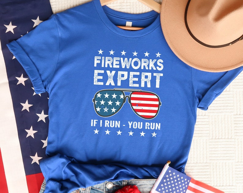 Firework Expert Unisex T Shirt Cotton Tee TSE200.jpg